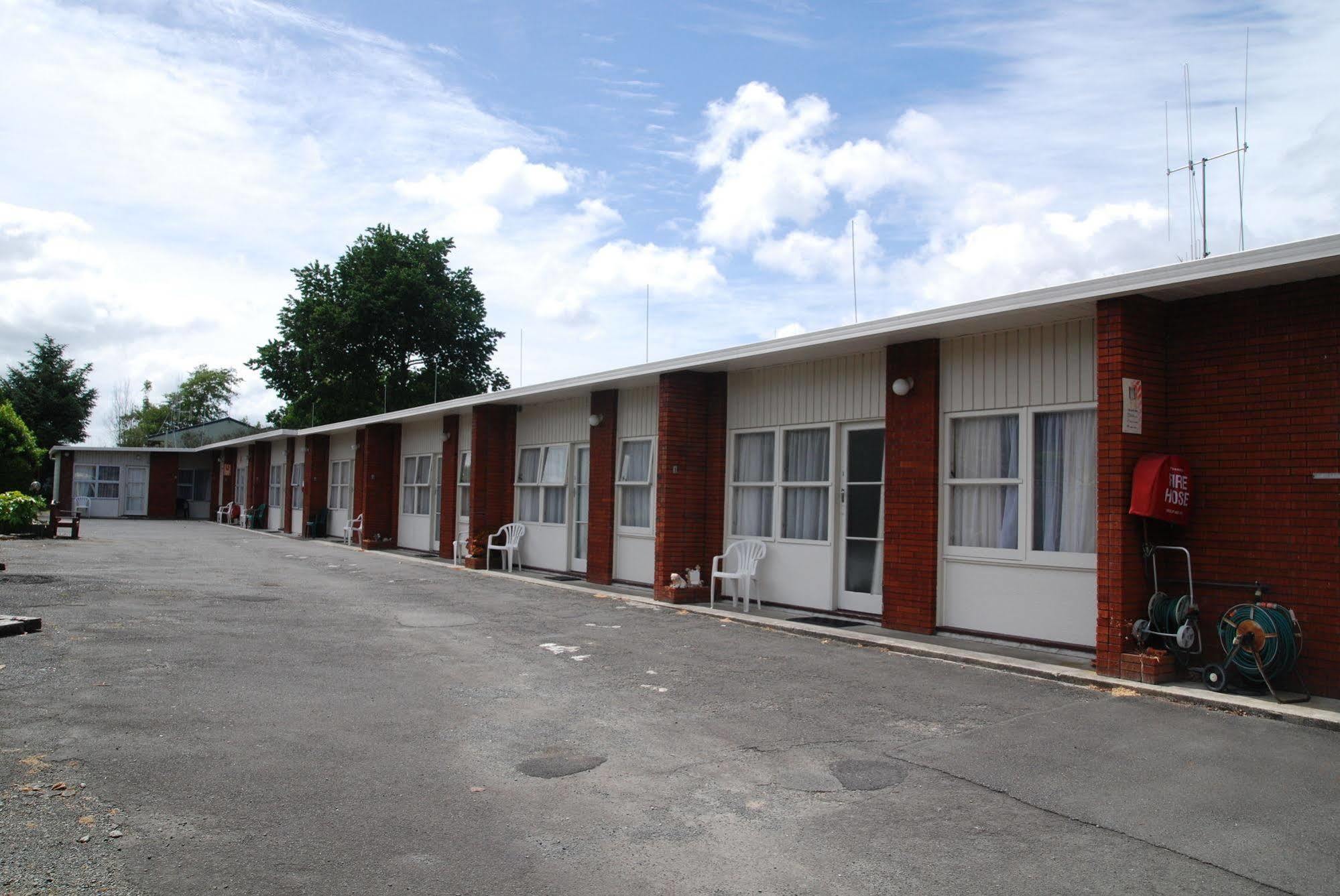Manhattan Lodge Motel Хамилтън Екстериор снимка