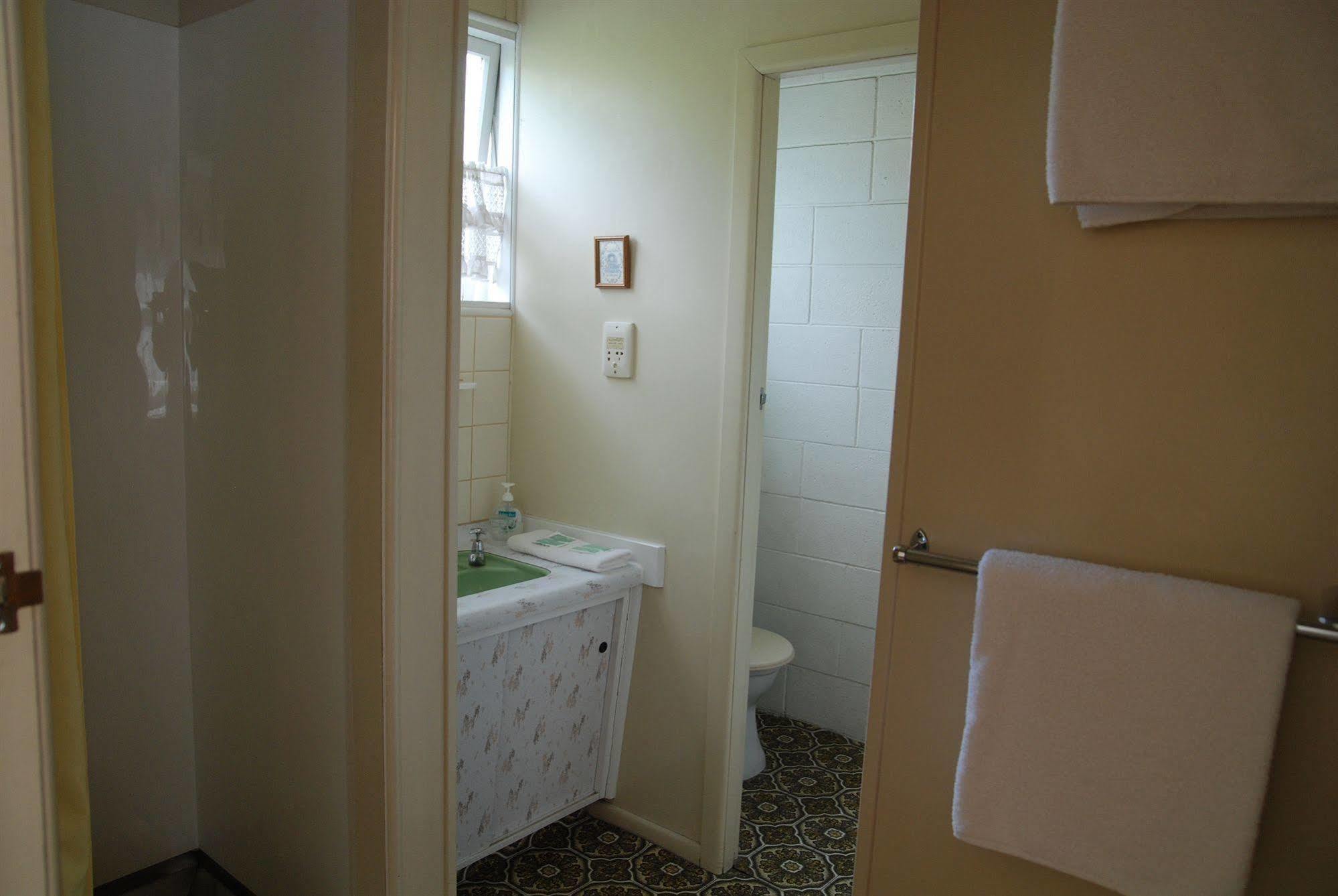 Manhattan Lodge Motel Хамилтън Екстериор снимка