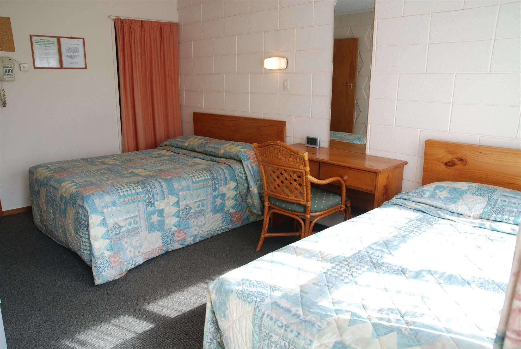 Manhattan Lodge Motel Хамилтън Екстериор снимка