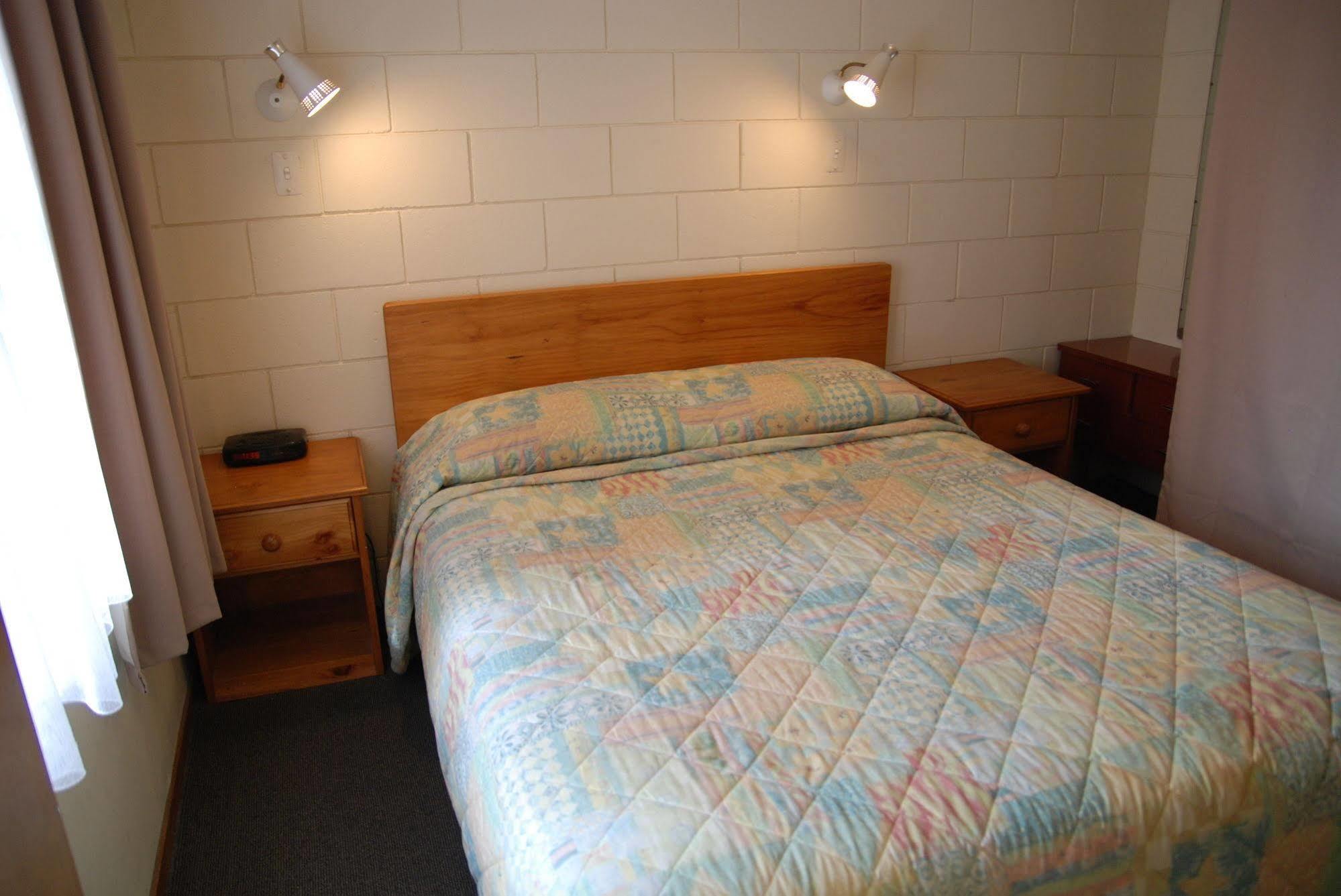 Manhattan Lodge Motel Хамилтън Екстериор снимка