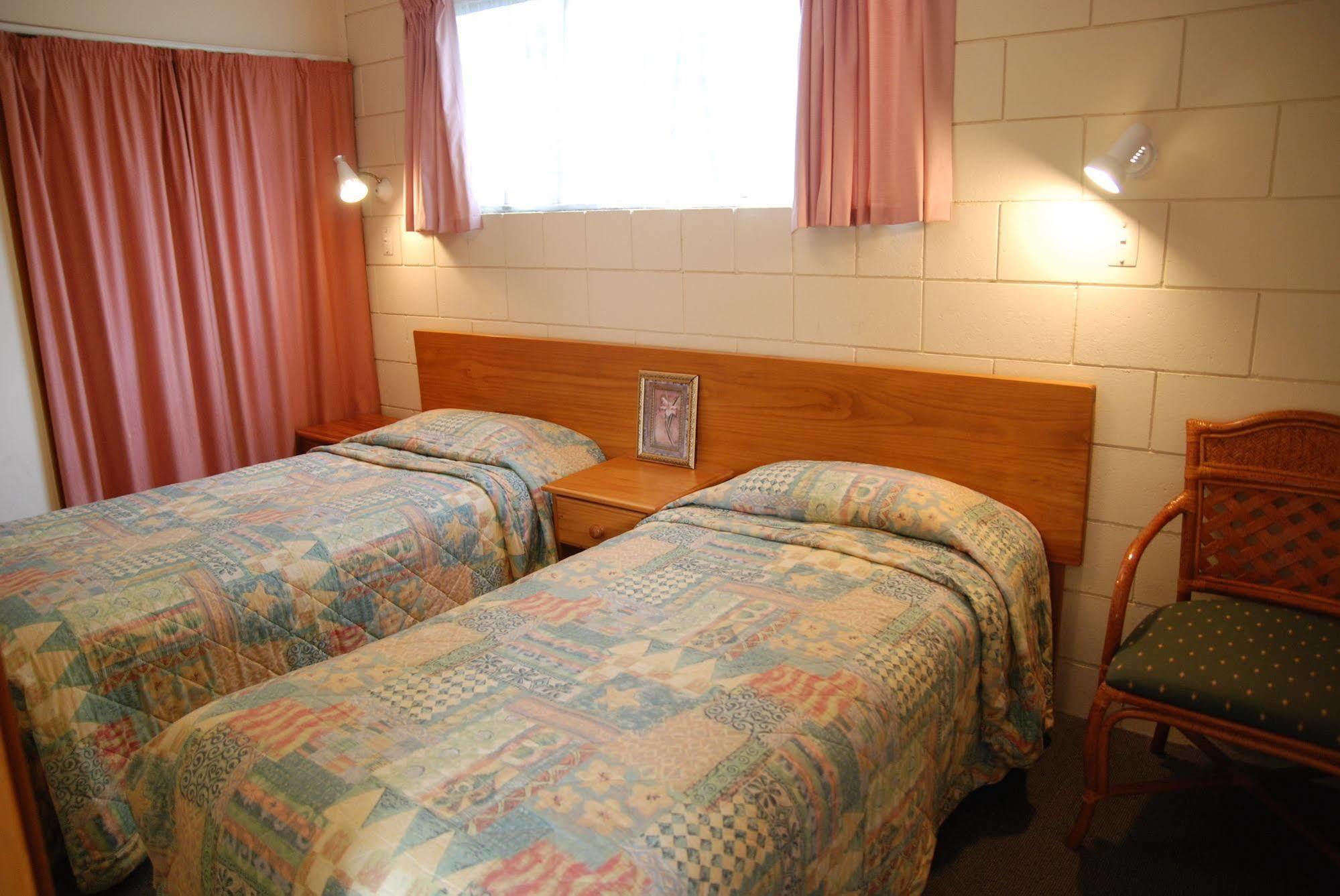 Manhattan Lodge Motel Хамилтън Екстериор снимка