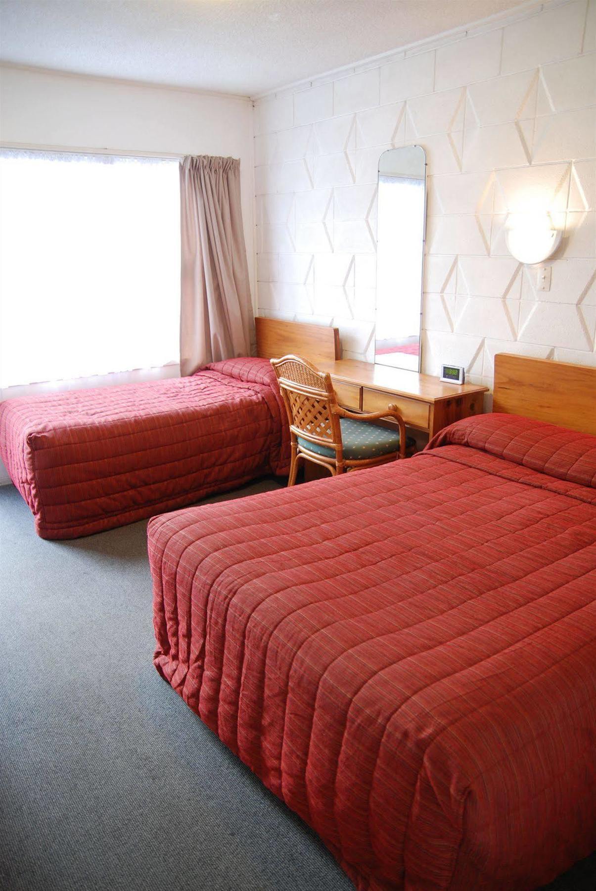 Manhattan Lodge Motel Хамилтън Екстериор снимка